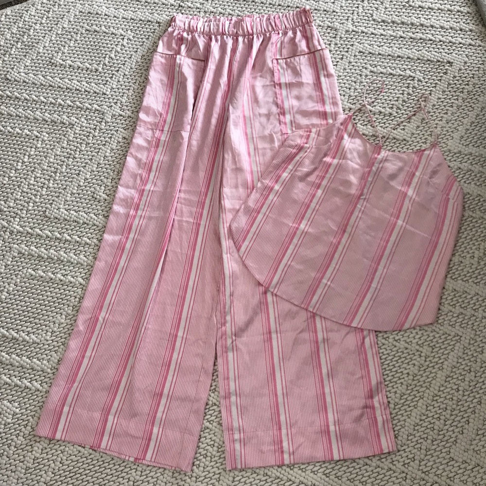 Victoria’s Secret Pajama Set Stripe Pink Women’s Size M